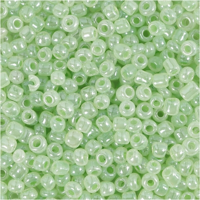 Rocaiperler, diam. 3 mm, str. 8/0, hulstr. 0,6-1,0 mm, soft grøn, 25g/ 1 pk.