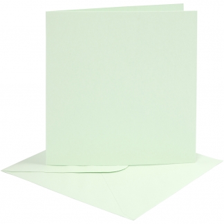 Kort og kuverter, kort str. 15,2x15,2 cm, kuvert str. 16x16 cm, 210 g, lys grøn, 4 sæt/ 1 pk.